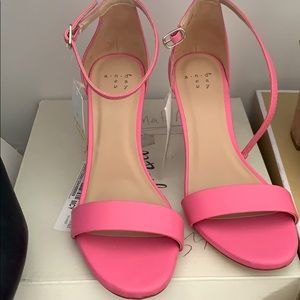 Heels pink